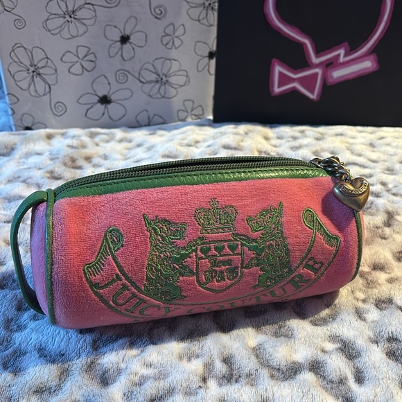 Juicy Couture Handbags - ⭐️RARE⭐️ Vintage Juicy Couture Barrel Makeup Brush Case